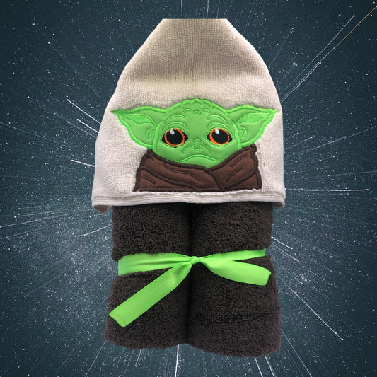 Baby Yoda Hooded Towel